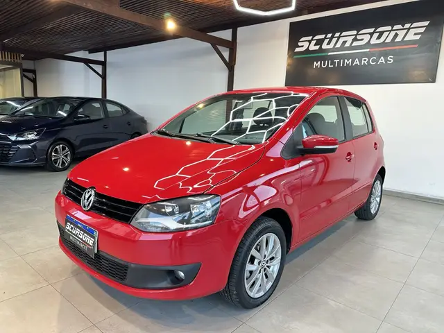 Carro Volkswagen Fox 2014 1.0 TEC (Flex) 4p