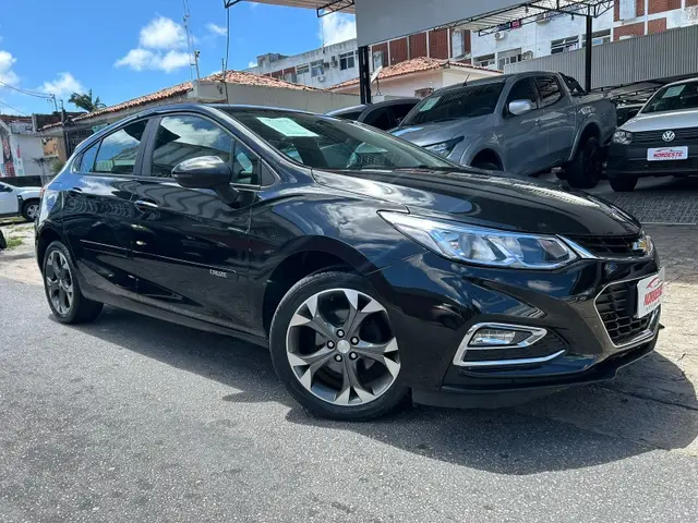 Carro Chevrolet Cruze 2019 HB Black Bow Tie 1.4 TB Flex Aut.