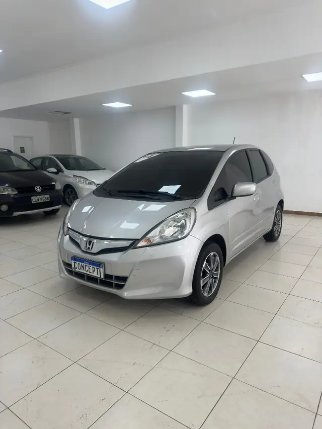 Carro Honda Fit 2014 LX 1.4 (flex)