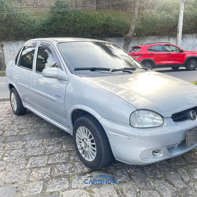 Carro Chevrolet Classic 2005 Corsa Sedan  Life 1.0 VHC