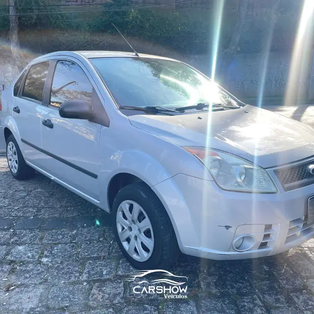 Carro Ford Fiesta Sedan 2010 1.0 (Flex)