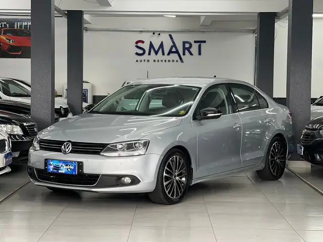 Carro Volkswagen Jetta 2012 2.0 Comfortline Tiptronic (Flex)