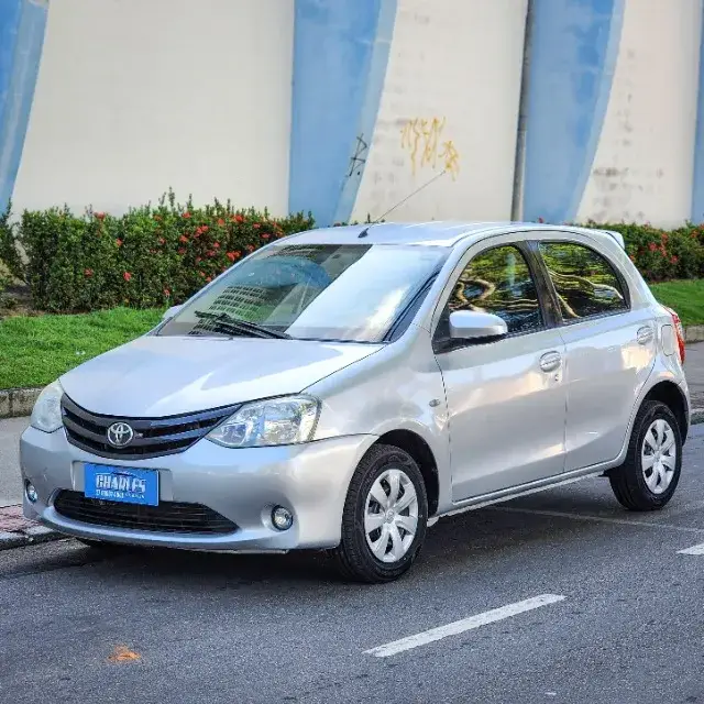 Carro Toyota Etios 2015 XS 1.5 (Flex)
