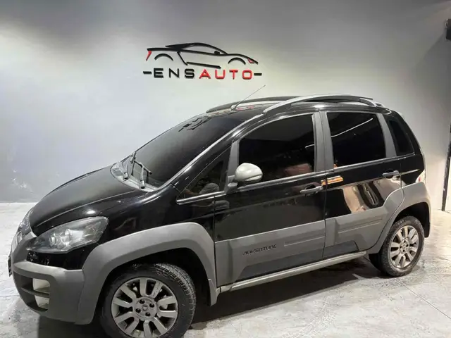 Carro Fiat Idea 2016 Adventure 1.8 16V E.TorQ (Flex)