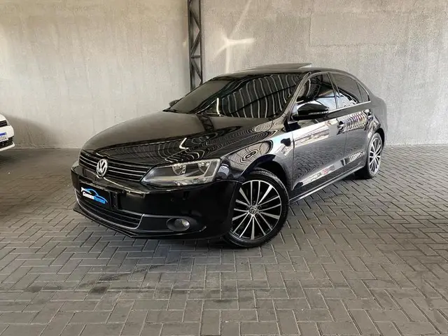 Carro Volkswagen Jetta 2013 2.0 TSI Highline DSG