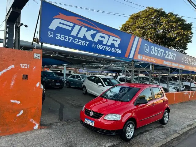 Carro Volkswagen Fox 2009 Route 1.0 8V (Flex)