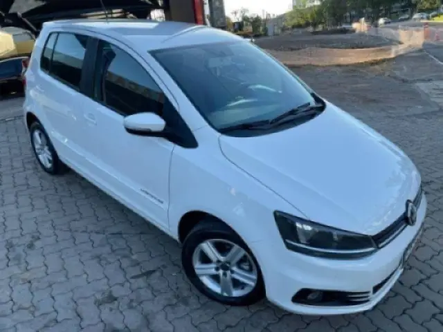 Carro Volkswagen Fox 2016 1.0 MPI Comfortline (Flex)