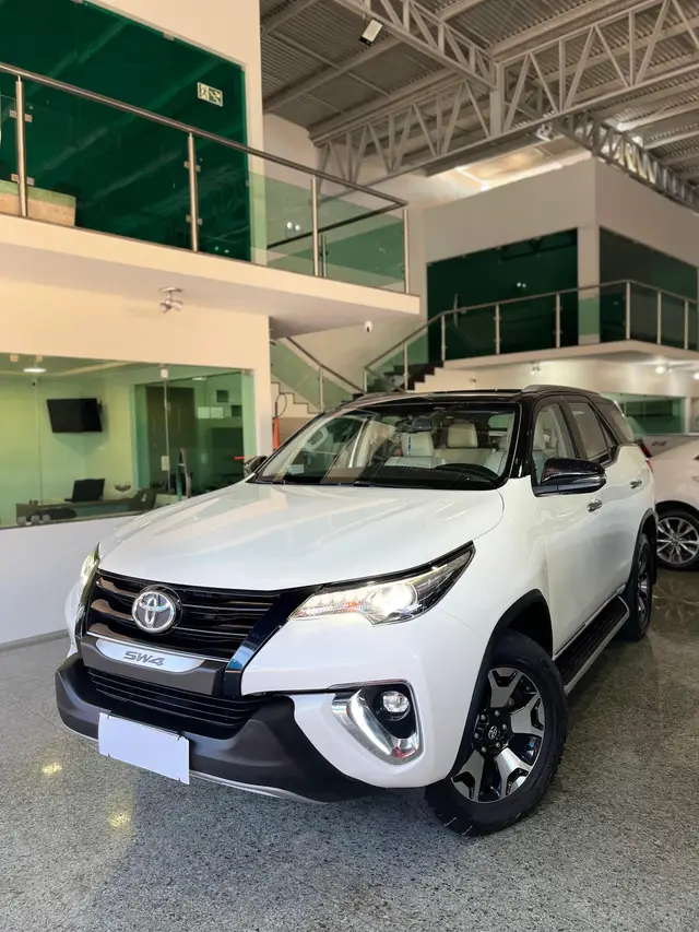 Carro Toyota SW4 2019 2.8 TDI SRX 7L 4x4 (Aut) (Diesel)