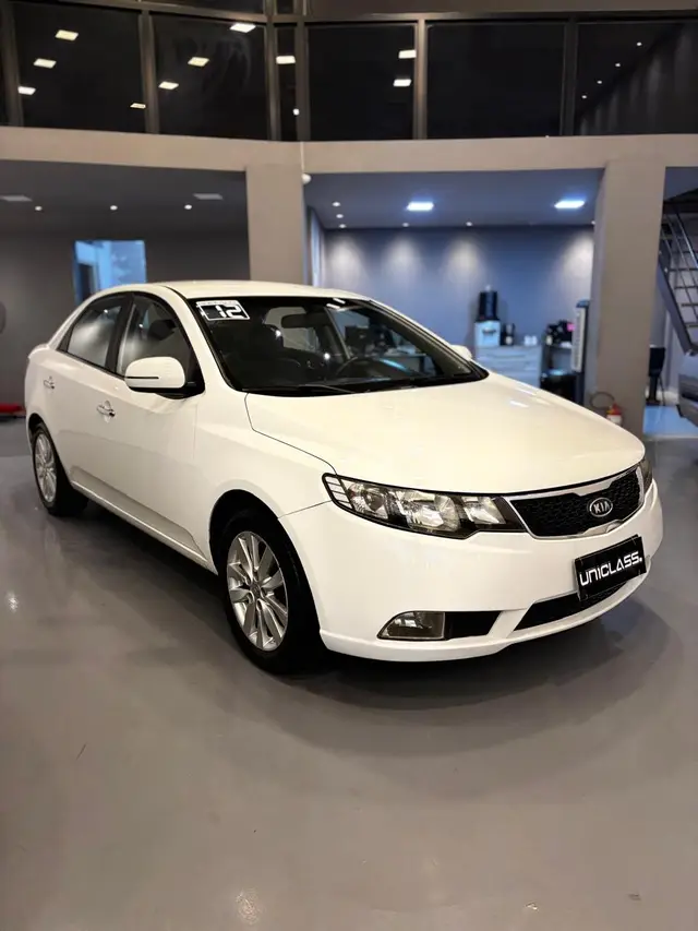 Carro Kia Cerato 2012 1.6 16V (Aut)