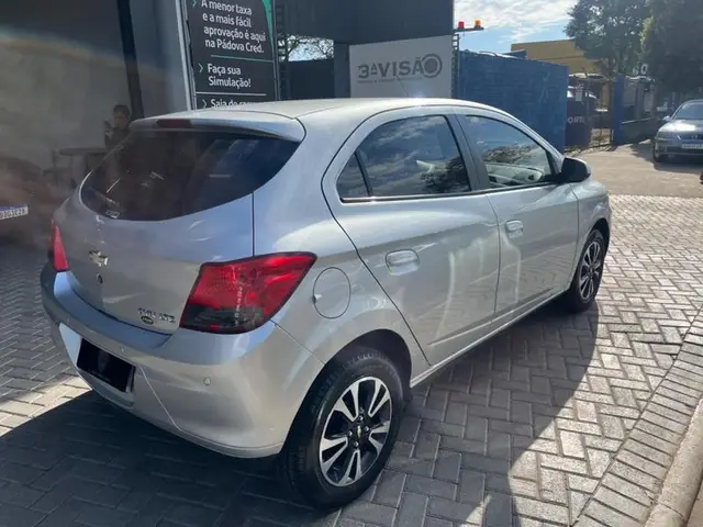 Carro Chevrolet Onix 2014 1.4 LT SPE/4