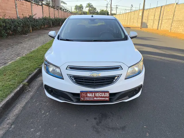 Carro Chevrolet Onix 2015 1.4 LT SPE/4