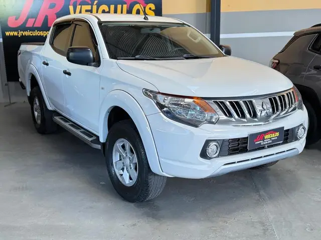 Carro Mitsubishi L200 Triton Sport 2017 Sport 2.4 TD GLS 4WD