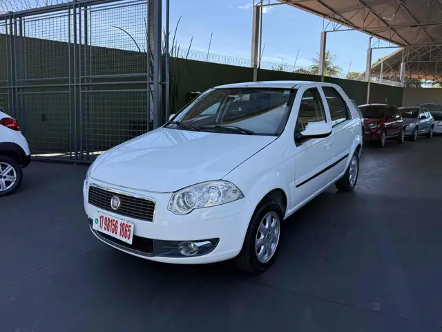 Carro Fiat Palio 2011 Attractive 1.4 8V (Flex)