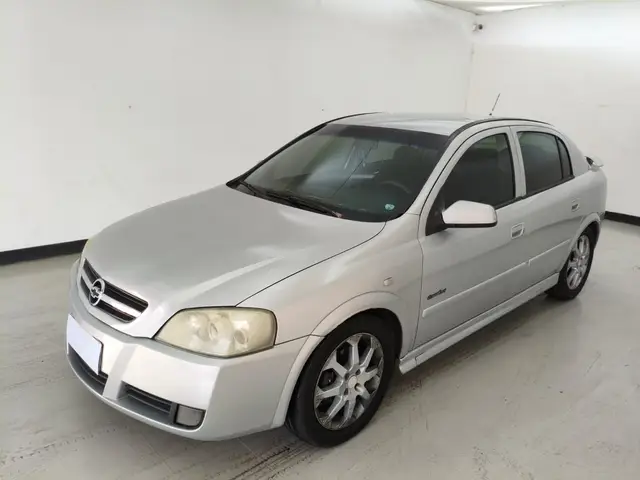 Carro Chevrolet Astra Hatch 2005 Comfort 2.0 (Flex)