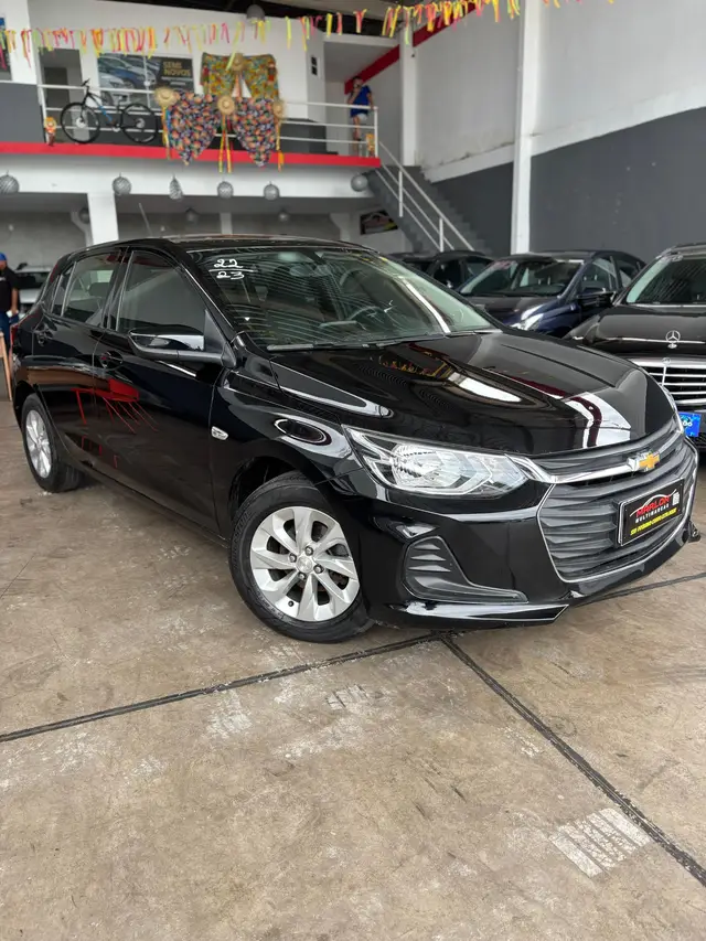 Carro Chevrolet Onix 2023 LT 1.0