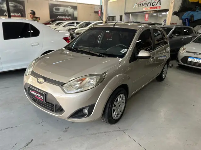 Carro Ford Fiesta Sedan 2013 SE 1.6 Rocam (Flex)
