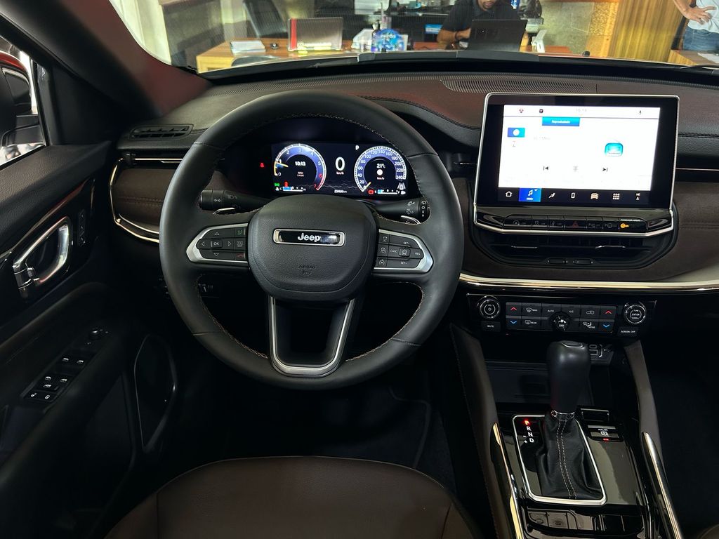 Commander Overland 1.3 T270