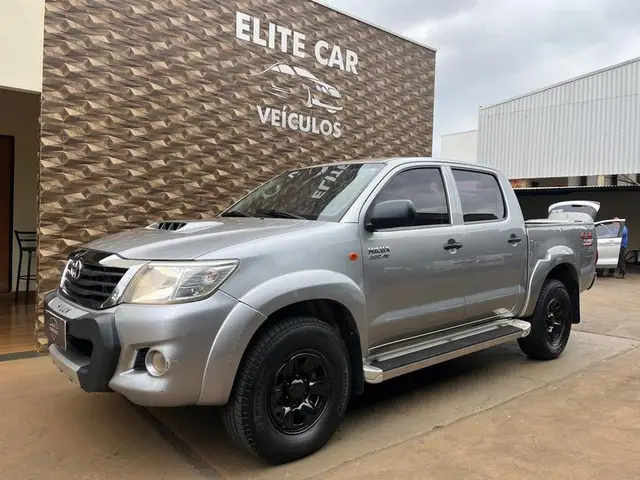 Carro Toyota Hilux Cabine Dupla 2015 Hilux 3.0 TDI 4x4 CD STD