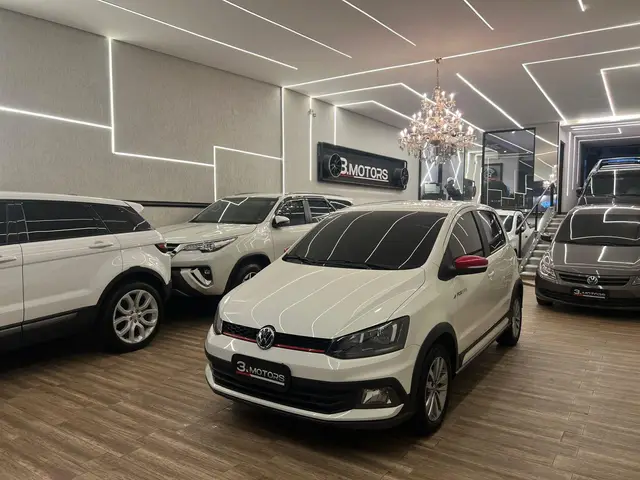 Carro Volkswagen Fox 2016 1.6 16v MSI Pepper (Flex)