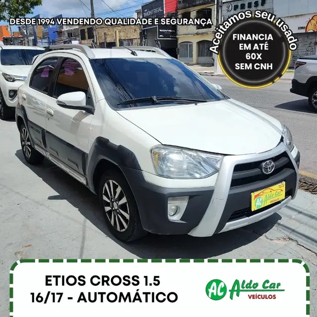 Carro Toyota Etios 2017 Cross 1.5 (Aut) (Flex)