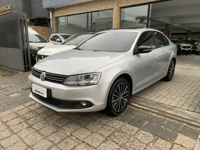 Carro Volkswagen Jetta 2014 2.0 Comfortline Tiptronic (Flex)