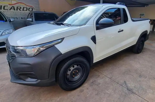 Carro Fiat Strada 2023 Endurance 1.4 Cabine Plus (Flex)