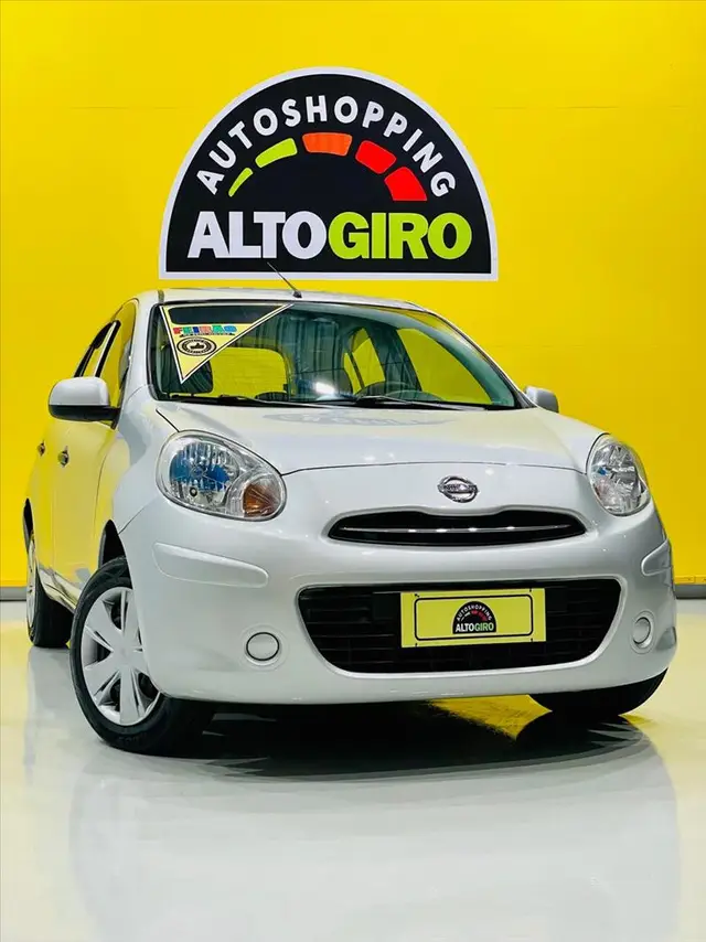 Carro Nissan March 2013 1.0 16V (Flex)