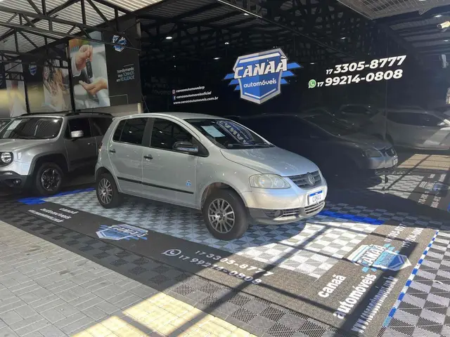 Carro Volkswagen Fox 2008 Route 1.6 8V (Flex)