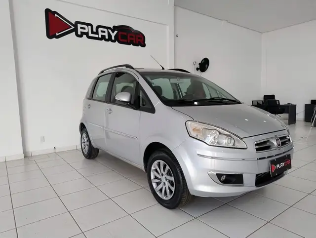 Carro Fiat Idea 2015 Essence 1.6 16V E.TorQ (Flex)