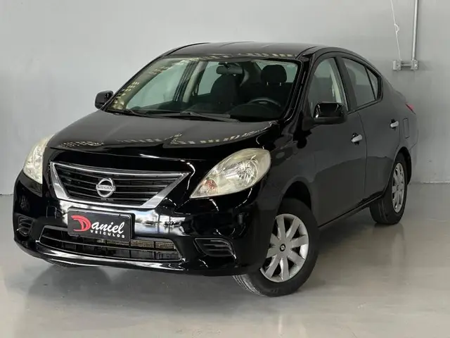 Carro Nissan Versa 2013 1.6 16V SV (Flex)