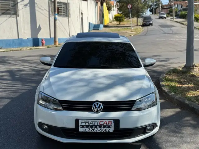Carro Volkswagen Jetta 2014 2.0 Comfortline Tiptronic (Flex)