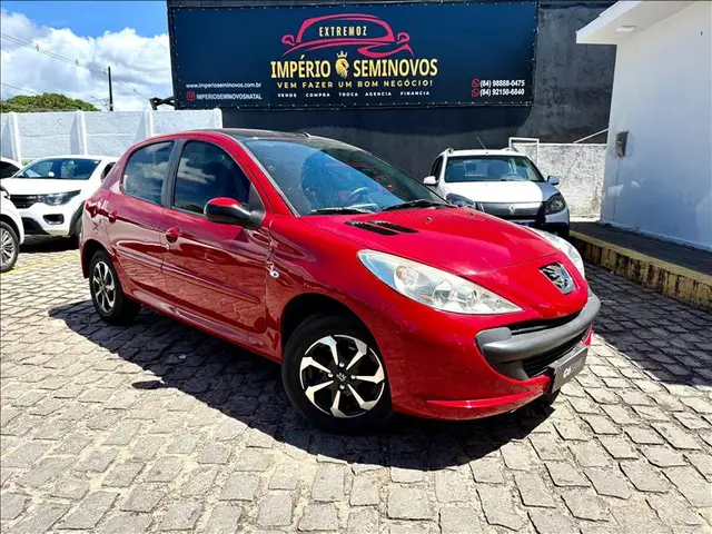 Carro Peugeot 207 2011 Hatch XR 1.4 8V (flex) 4p
