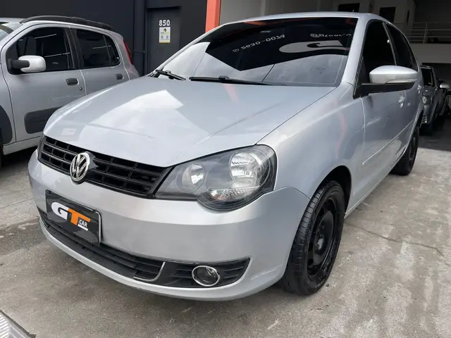 Carro Volkswagen Polo Sedan 2013 1.6 8V (Flex)