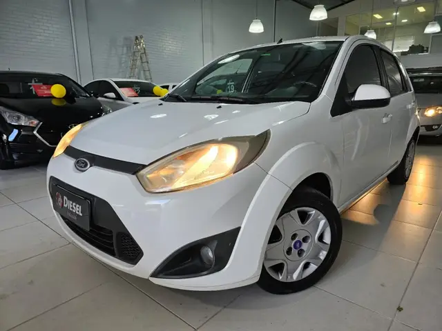 Carro Ford Fiesta Hatch 2014 SE Plus 1.0 RoCam (Flex)