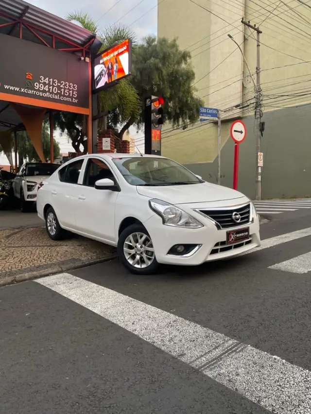Carro Nissan Versa 2017 1.0 12V S (Flex)