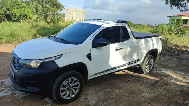 Carro Fiat Strada 2023 Endurance 1.4 Cabine Plus (Flex)