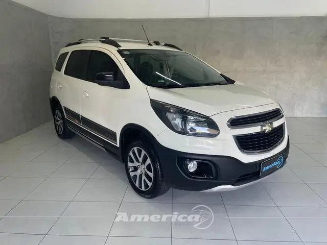 Carro Chevrolet Spin 2015 Activ 1.8 (Flex)
