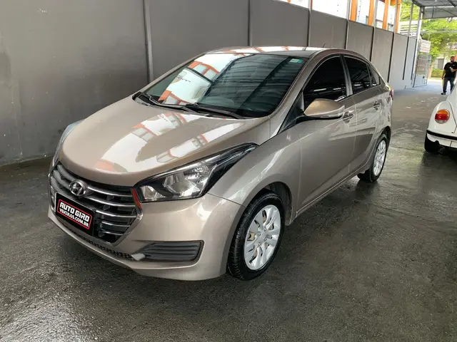 Carro Hyundai HB20S 2017 1.6 Comfort Plus (Flex)