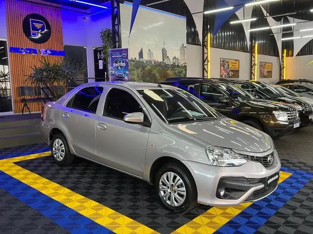 Carro Toyota Etios Sedan 2018 X 1.5 (Flex)