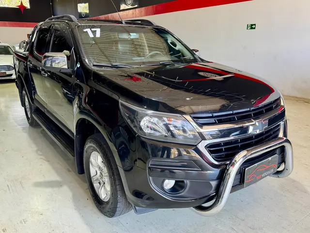 Carro Chevrolet S10 Cabine Dupla 2017 S10 2.5 ECOTEC SIDI Advantage 4x2 (Cabine Dupla)