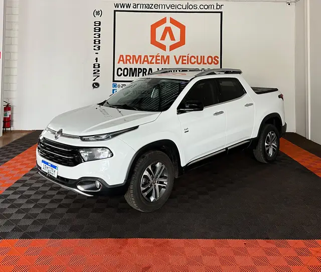 Carro Fiat Toro 2017 Volcano 2.0 diesel AT9 4x4