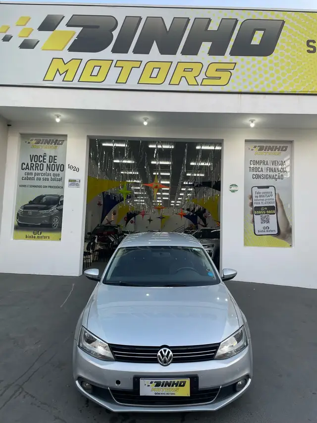 Carro Volkswagen Jetta 2012 2.0 Comfortline Tiptronic (Flex)
