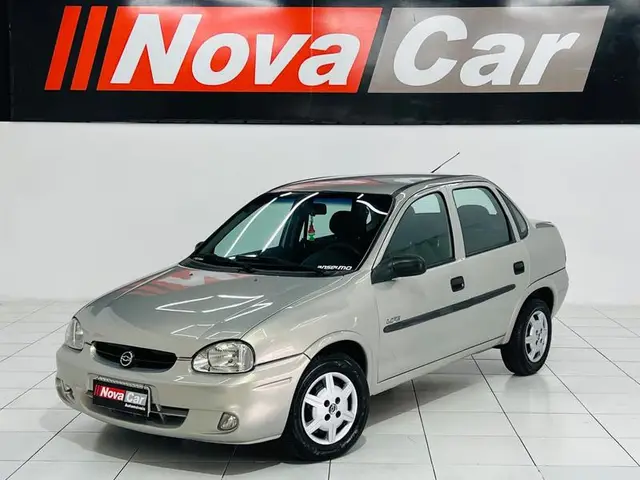 Carro Chevrolet Classic 2005 Corsa Sedan  Life 1.0 VHC