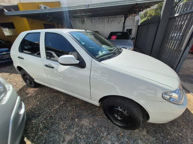 Carro Fiat Palio 2014 Celebration 1.0 Fire Flex 8V 4p