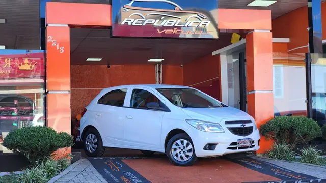 Carro Chevrolet Onix 2016 1.0 LS SPE/4