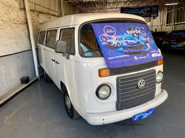 Carro Volkswagen Kombi 2010 Lotação 1.4 (Flex)