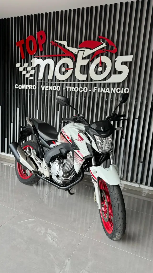 Moto Honda CB 250F Twister 2022 (CBS)