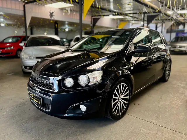 Carro Chevrolet Sonic 2013 Hatch LTZ