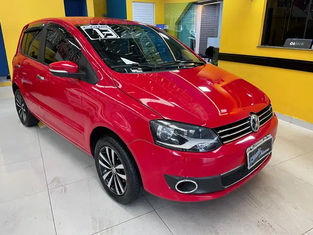 Carro Volkswagen Fox 2013 1.0 VHT (Flex) 4p