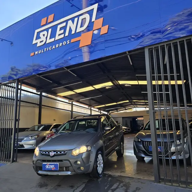 Carro Fiat Strada 2014 Adventure 1.8 16V (Flex) (Cabine Dupla)